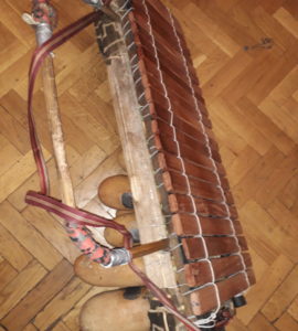 Le Balafon Principal ( Balafon Solo ) 
Model portatif.